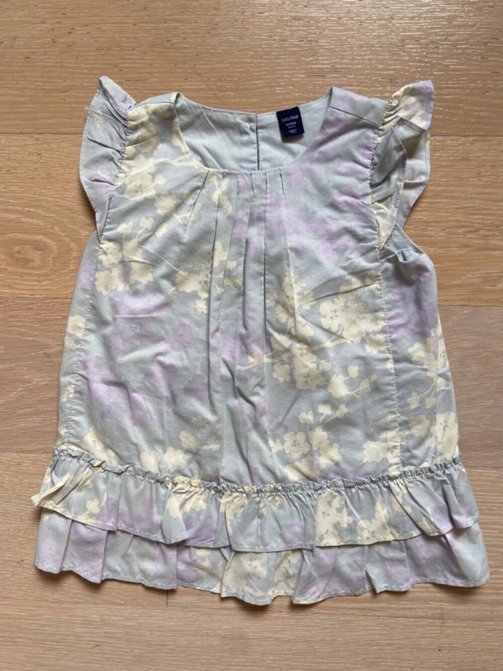 GapKids, Pastel floral dress with rufffles size 5 years old